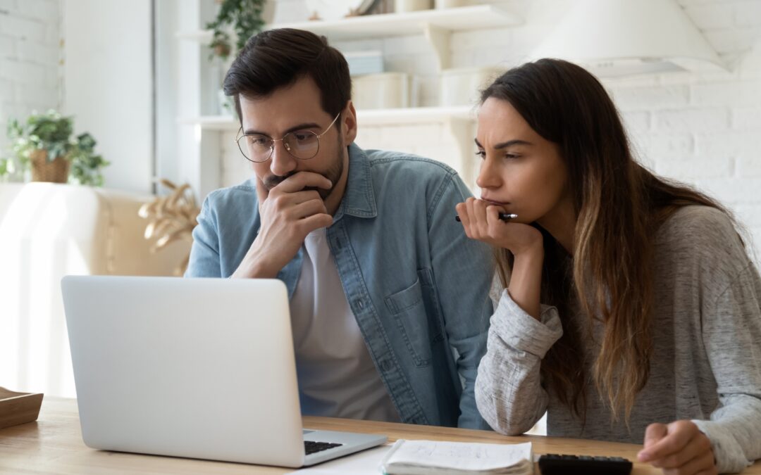Are Men or Women Better at Saving Money? Here’s What the Data Says.
